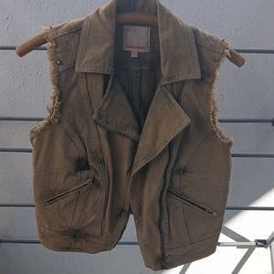 Hollywould Sleeveless Distressed Vest